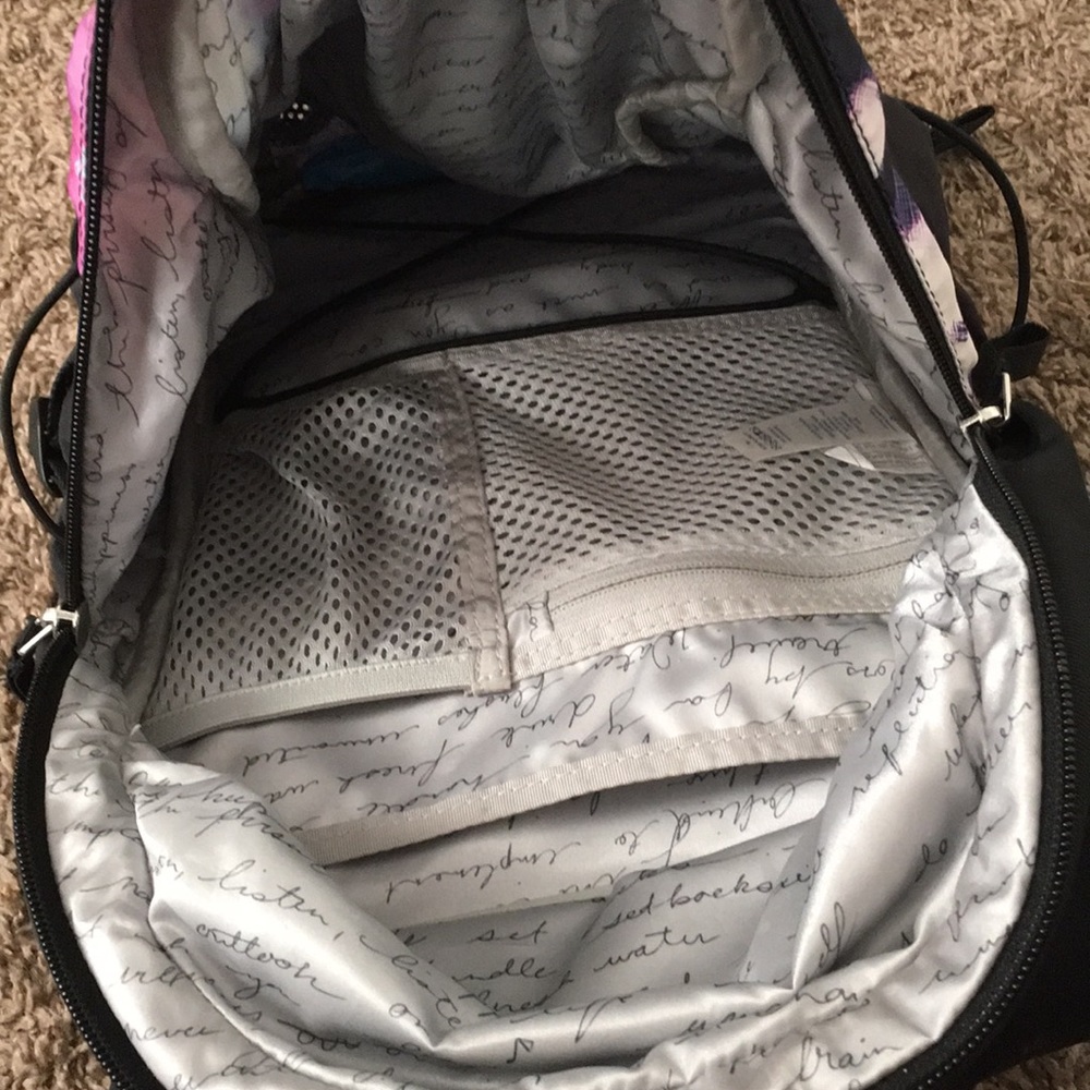 β’ {Lululemon} Run All Day Backpack β’ - Picture 7 of 8